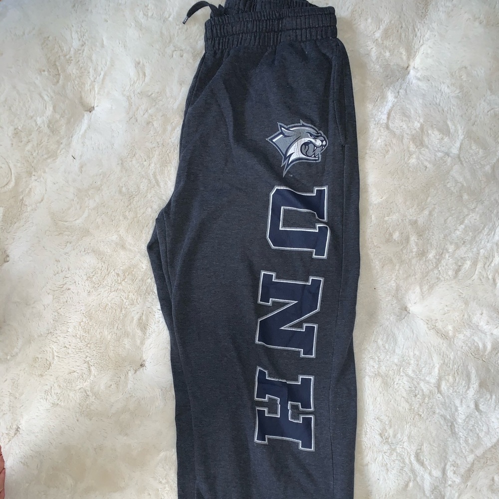 UNH sweatpants